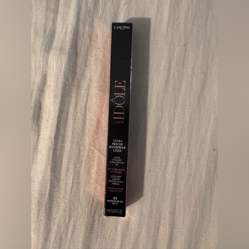 Idole Ultra-Precise Felt Tip Waterproof Liquid Eyeliner
